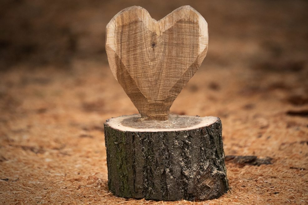 Samostalna izrada srca od drveta